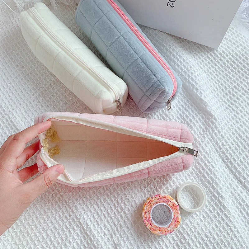 Soft Velvet Zipper Pencil Bag Kawaii Stationery Pens Stationery Storage Bag Case Plush Pencil Bag Organizer Management