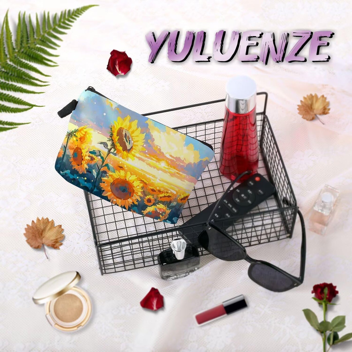 Sunflower Pattern Present Sunflower Field Makeup Bag Cute Small Organizer Zipper Pouch Sunflower Print Cosmetic Bag Birthday Present for Sunflower Lovers Women Friends